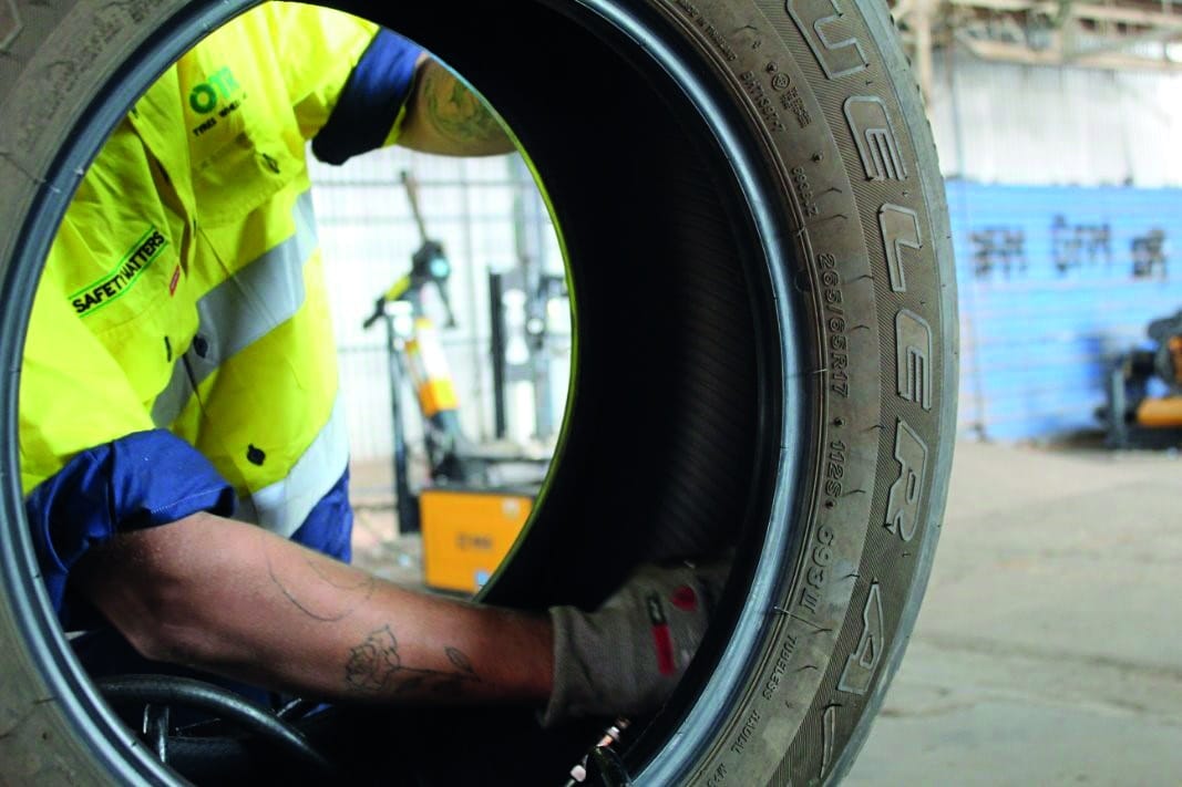 Car Rim Locator Wide wheel rim inspection and repair