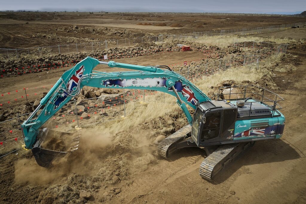 その他 KOBELCO SK200 True Blue Evolution True blue power: Kobelco and CG Civil