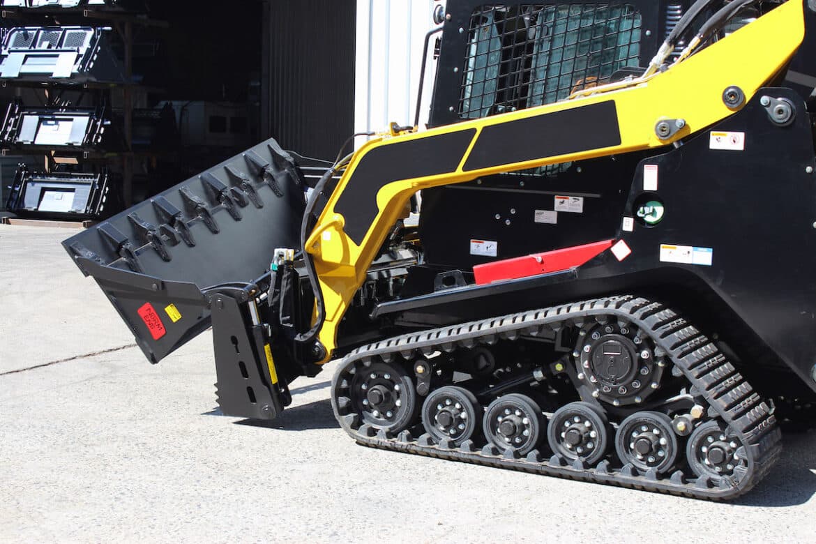 Engineering versatility: the Tilt Control 4-in-1 Bucket