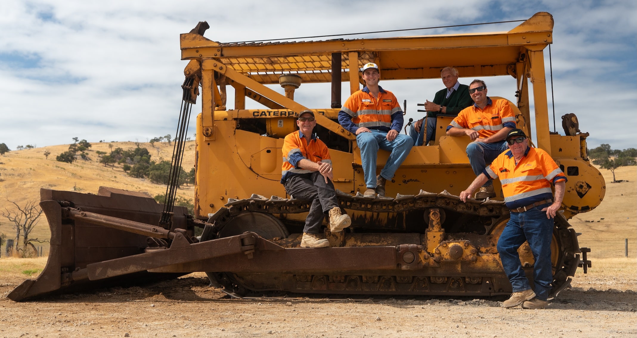 Cat 6015 sets standard for shovel strength